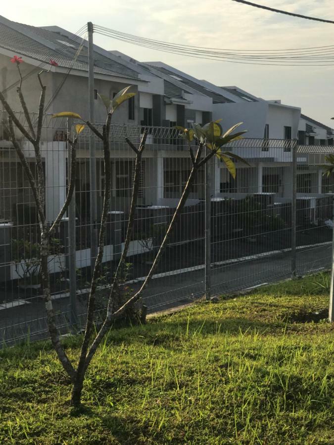 Ipoh Lakeview Homestay Luaran gambar